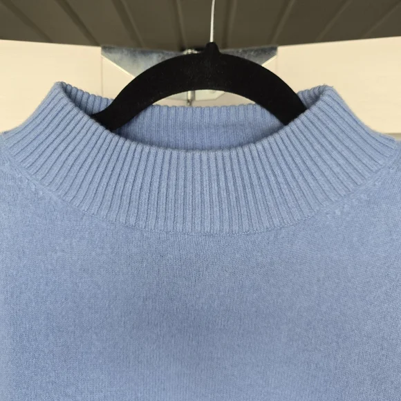 100% Cashmere Classic Mock Neck Sweater in Light Blue - Picture 5 of 8